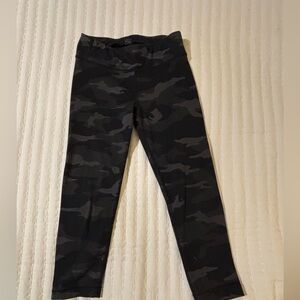 Printed Chit Chat Capri